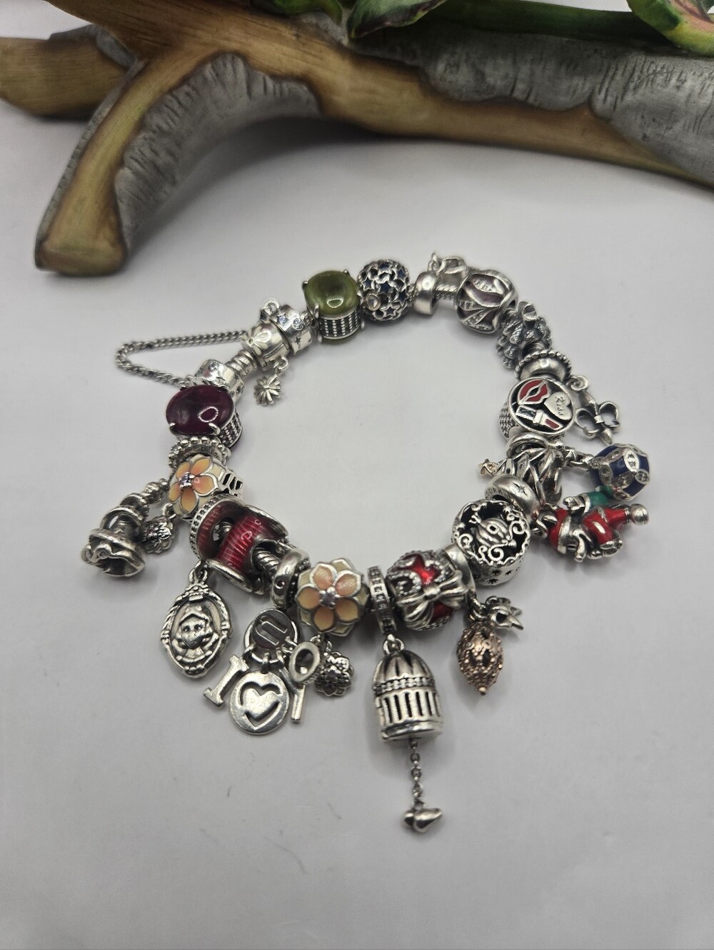 Pandora Daisy Flower Clasp Bracelet With Charms